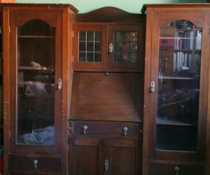 Cabinet display writing desk