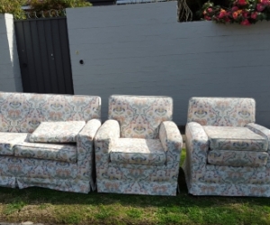 Three Piece Lounge Suite in good condition