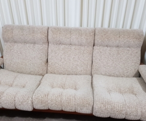 Lounge Suite seeking new home