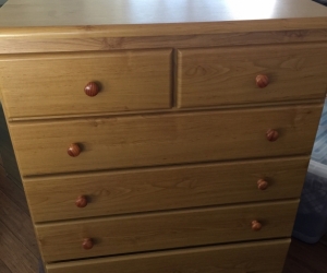 Chest of drawers