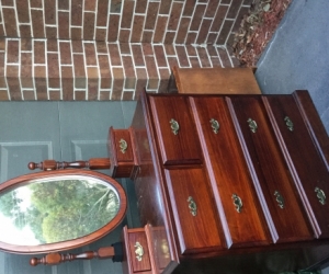 Dressing table