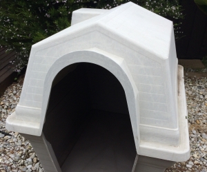 Doghouse - Great for medium/large dog.