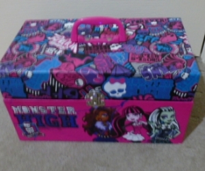 STORAGE BOX