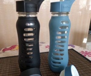 Glass water bottles 850ml x 2
