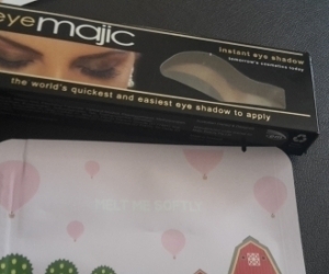 Health & Beauty showbag, inc. nail polish, free gym, samples