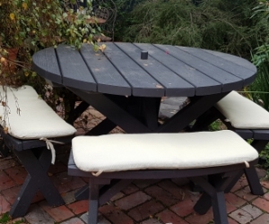 Outdoor Table Setting