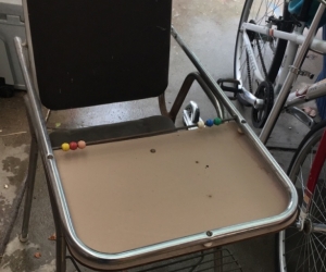 Retro highchair