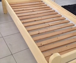 YELLOW SINGLE BED