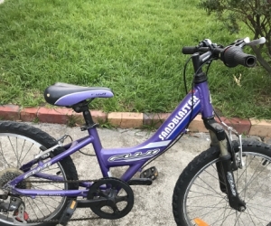 Girls bike