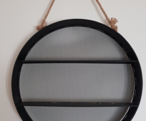 Round metal wall shelf