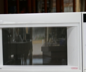 Samsung 1000W microwave oven