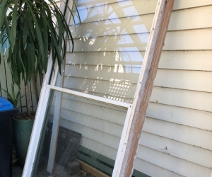 SASH WINDOW