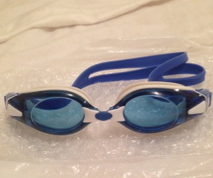 Adult swimming goggles