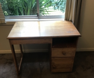 Free desk