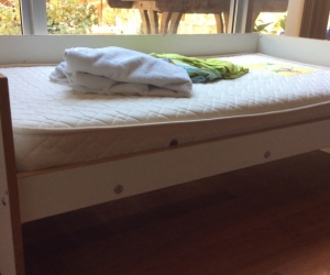 Toddler bed, mattress and linen