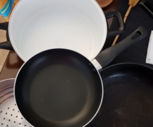 Pot, steamer, frying pans