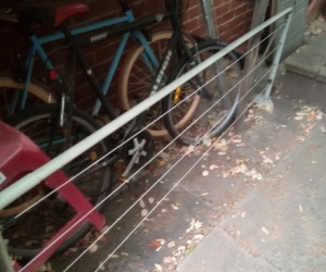 Clothes line (wall attached)