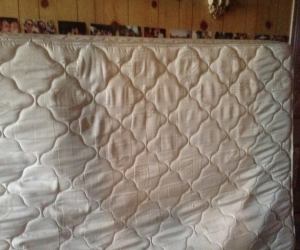 SEALEY QUEEN MATTRESS