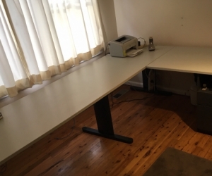 Large office desk - sturdy L-shaped desk w storage