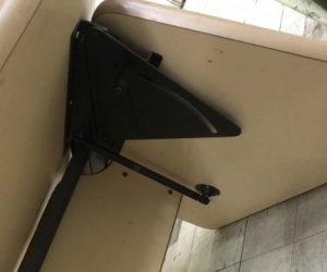 Height adjustable bench/desk