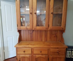 Buffet and hutch