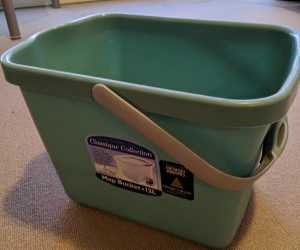 Bucket 12 L - Melbourne CBD