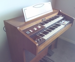 Farfisa Organ