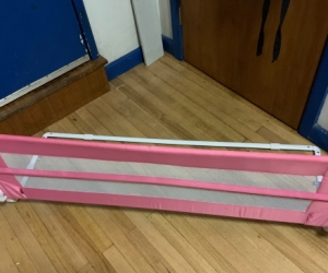 Bed guard/bed rail