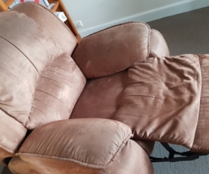 Brown recliner lounge chair (suede-cloth)