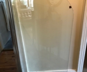 Shower Screen over bath