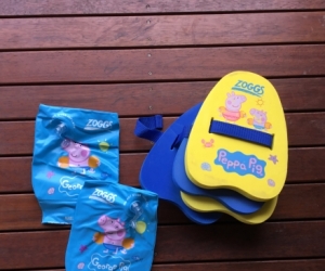 Swimming floaties and armbands