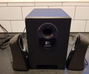 Logitech speaker system with subwoofer