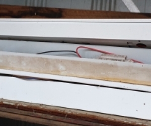 Fluorescent light battens