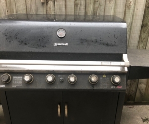 BBQ - free 6 burner barbeque