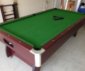 Pool table (can be dismanted)