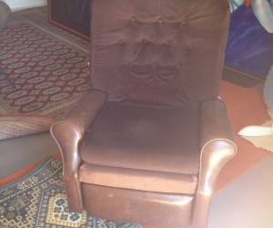 Fold out arm chair relax with foot extension