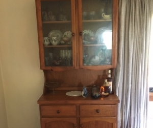 Hutch - sideboard