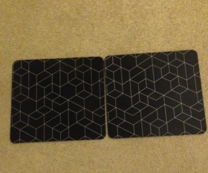 2 mouse pads