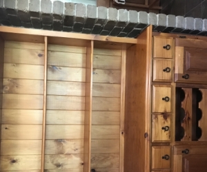 Pine dresser