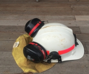 Firefighting safety helmet