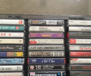 Cassettes INXS, The Angels, Devinyls