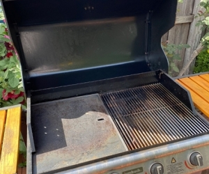 4-Burner Jumbuck BBQ