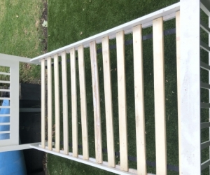 Single bed (no mattress)