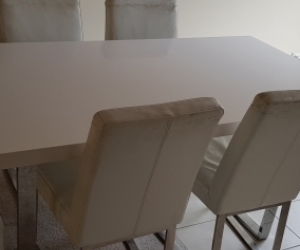 Dining table & 4 chairs