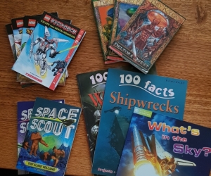 Kids books Lego ExoForce, Space Scout, 100 facts, Emily Rodda