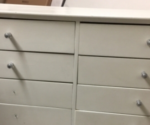 White chest of drawers