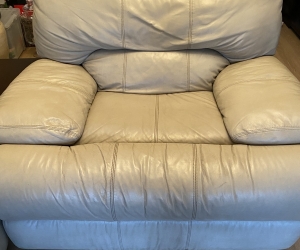 2 x single leather recliners