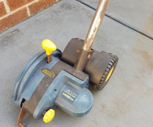 Lawn edger