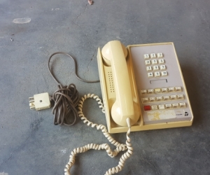 Commander Telephone