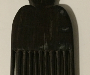 African decorative comb